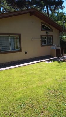 Casa en alquiler en Valeria del Mar. 3 ambientes, 1 baño y capacidad de 1 a 5 personas. 