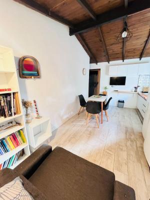 Departamento en alquiler en Valeria del Mar. 2 ambientes, 1 baño y capacidad de 1 a 3 personas. 
