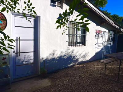 Departamento en alquiler en Valeria del Mar. 2 ambientes, 1 baño y capacidad de 1 a 3 personas. 