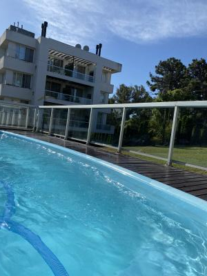 Apart en alquiler en Valeria del Mar. 2 ambientes, 1 ba&ntilde;o y capacidad de 2 a 4 personas. 