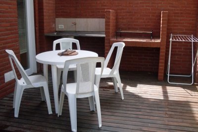 Complejo de Duplex en alquiler en Valeria del Mar. 3 ambientes, 2 baños y capacidad de 4 a 8 personas. A 200 m de la playa