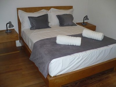 Dptos con servicios en alquiler en Valeria del Mar. 2 ambientes, 1 baño y capacidad de 2 a 4 personas. A 150 m de la playa