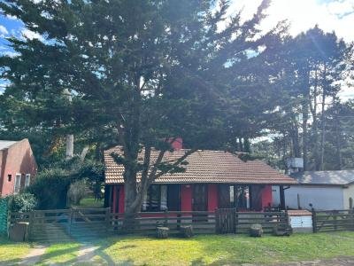 Casa en alquiler en Valeria del Mar. 3 ambientes, 1 ba&ntilde;o y capacidad de 3 a 6 personas. 