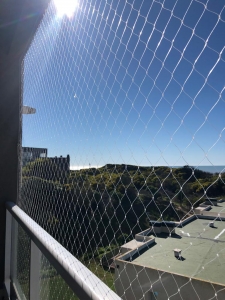 Departamento en alquiler en Valeria del Mar. 3 ambientes, 2 completos  baños y capacidad de 2 a 4 personas. A menos de 50 m de la playa