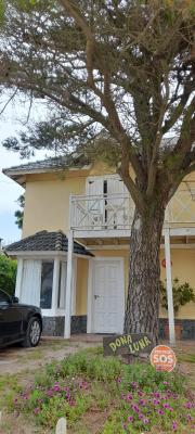 Duplex en alquiler en Valeria del Mar. 3 ambientes, 2 baños y capacidad de 2 a 5 personas. A 50 m de la playa