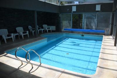 Departamento en alquiler en Valeria del Mar. 2 ambientes, 1 baño y capacidad de 2 a 4 personas. A 200 m de la playa