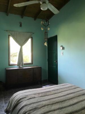 Casa en alquiler en Valeria del Mar. 3 ambientes, 1 baño y capacidad de 2 a 4 personas. 