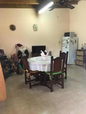 Casa en alquiler en Valeria del Mar. 3 ambientes, 1 baño y capacidad de 2 a 4 personas. 