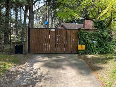 Casa en alquiler en Valeria del Mar. 3 ambientes, 1 baño y capacidad de 3 a 5 personas. 