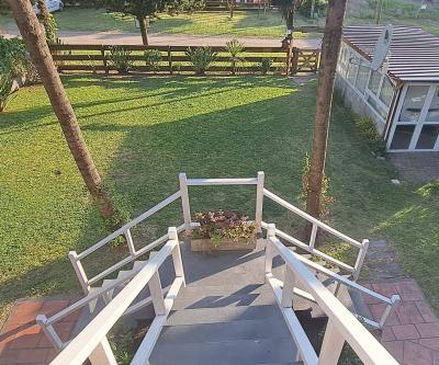 Departamento en alquiler en Valeria del Mar. 2 y 3 ambientes, 1 baño y capacidad de 2 a 5 personas. A 50 m de la playa