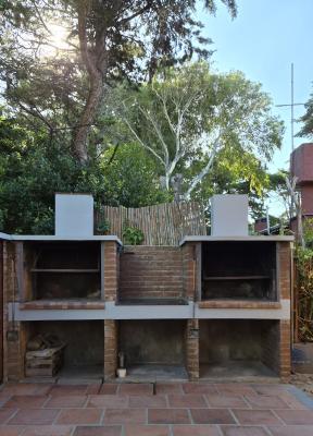 Departamento en alquiler en Valeria del Mar. 2 y 3 ambientes, 1 baño y capacidad de 2 a 4 personas. A 50 m de la playa