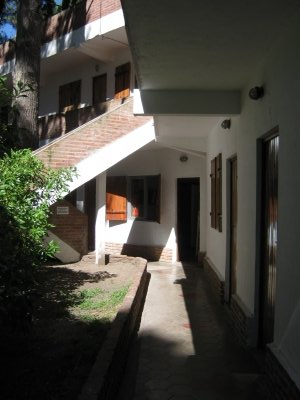 Departamento en alquiler en Valeria del Mar. 2 ambientes, 1 baño y capacidad de 2 a 4 personas. 