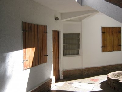 Departamento en alquiler en Valeria del Mar. 2 ambientes, 1 baño y capacidad de 2 a 4 personas. 