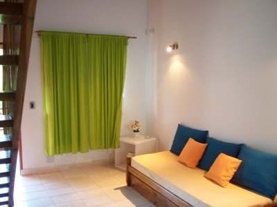 Apart en alquiler en Valeria del Mar. 2 ambientes, 1 bao y capacidad de 1 a 5 personas. Tour virtual 360. A 50 m de la playa