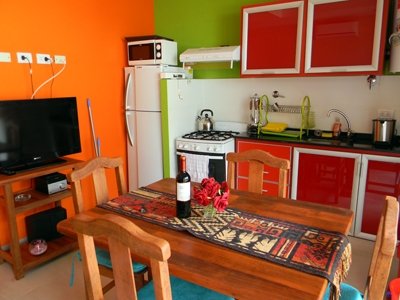 Complejo de Duplex en alquiler en Valeria del Mar. 3 ambientes, 2 baños y capacidad de 2 a 5 personas. Tour virtual 360. A 50 m de la playa