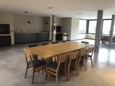 Departamento en alquiler en Valeria del Mar. 4 AMBIENTES ambientes, 4 baños y capacidad de 1 a 6 personas. 