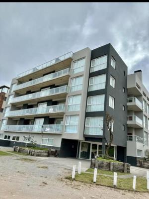 Departamento en alquiler en Valeria del Mar. 2 ambientes, 2 baños y capacidad de 2 a 4 personas. 