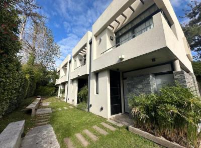 Departamentos en alquiler en Valeria del Mar. 3 ambientes, 2 baños y capacidad de 2 a 4 personas. 