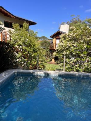 Apart en alquiler en Valeria del Mar. 2/3 ambientes, 1/3 baño y capacidad de 2 a 5 personas. 