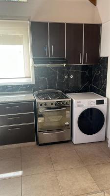 Casa en alquiler en Valeria del Mar. 4 ambientes, 2 baños y capacidad de 5 a 7 personas. 