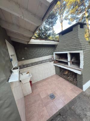 Casa en alquiler en Valeria del Mar. 4 ambientes, 1 baño y capacidad 6 personas. 